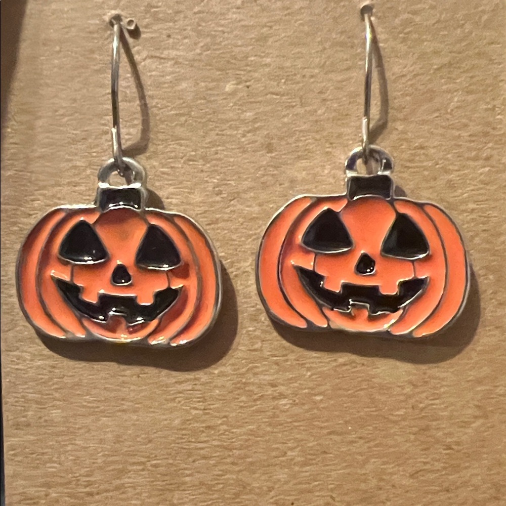 NWT 🎃 Halloween Pumpkin Earrings